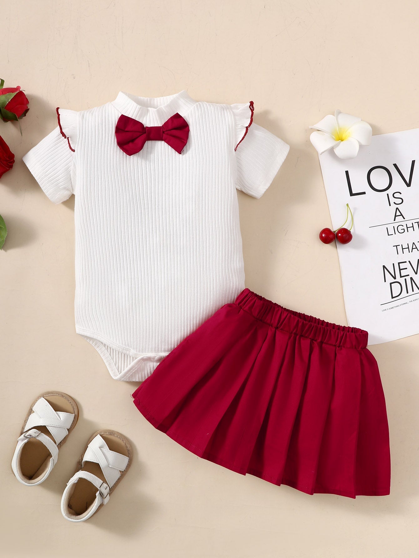 Baby Girl Ribbed Bodysuit and Pleated Skirt Set_0
